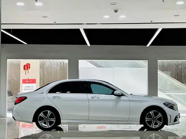 Mercedes-Benz C-Class 2019