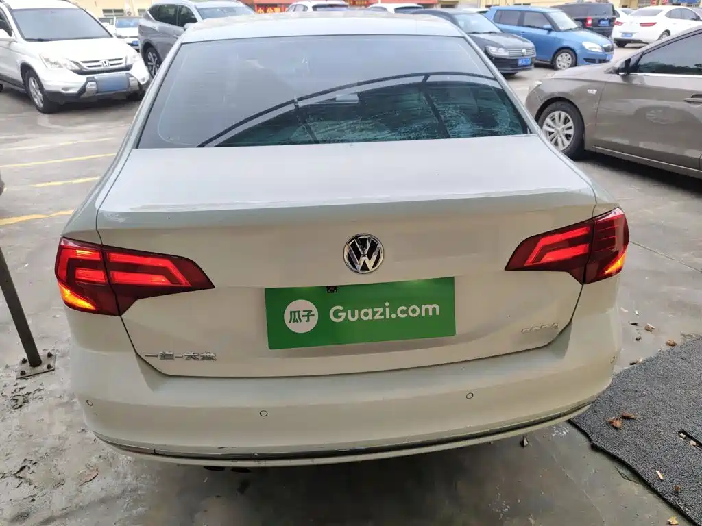 Volkswagen Bora 2016