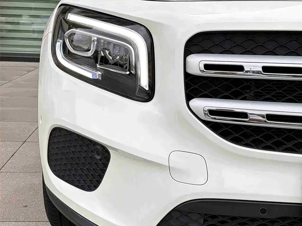 Mercedes-Benz GLB 2023 — фото 17