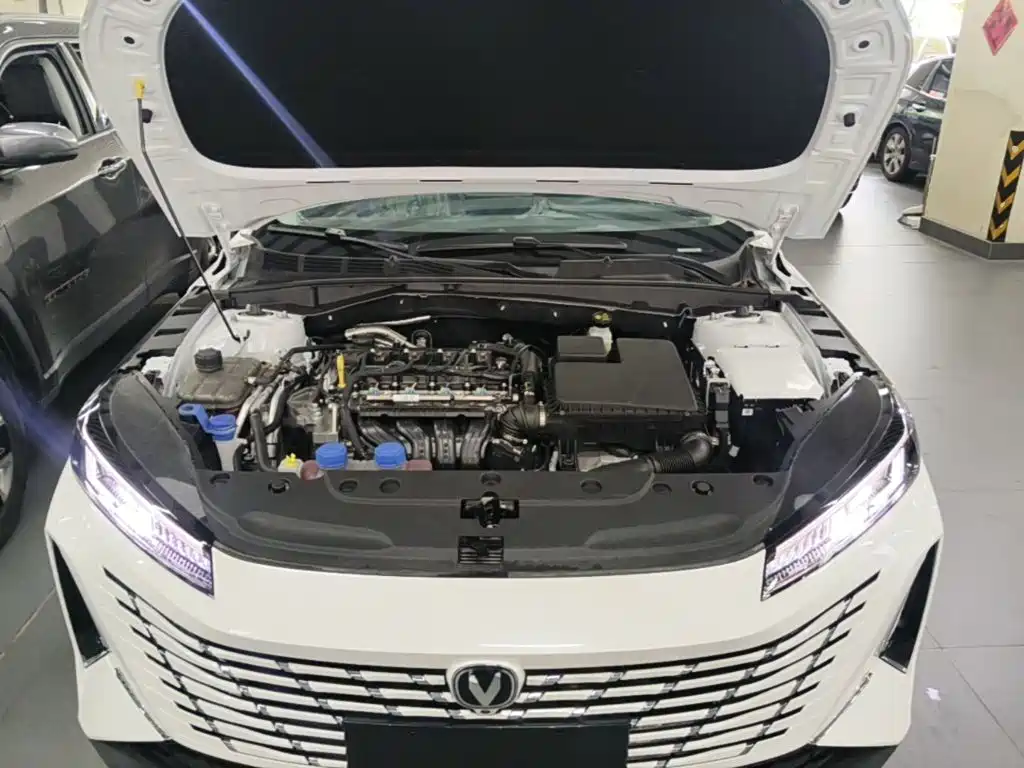 Changan Eado PHEV 2026 — фото 16