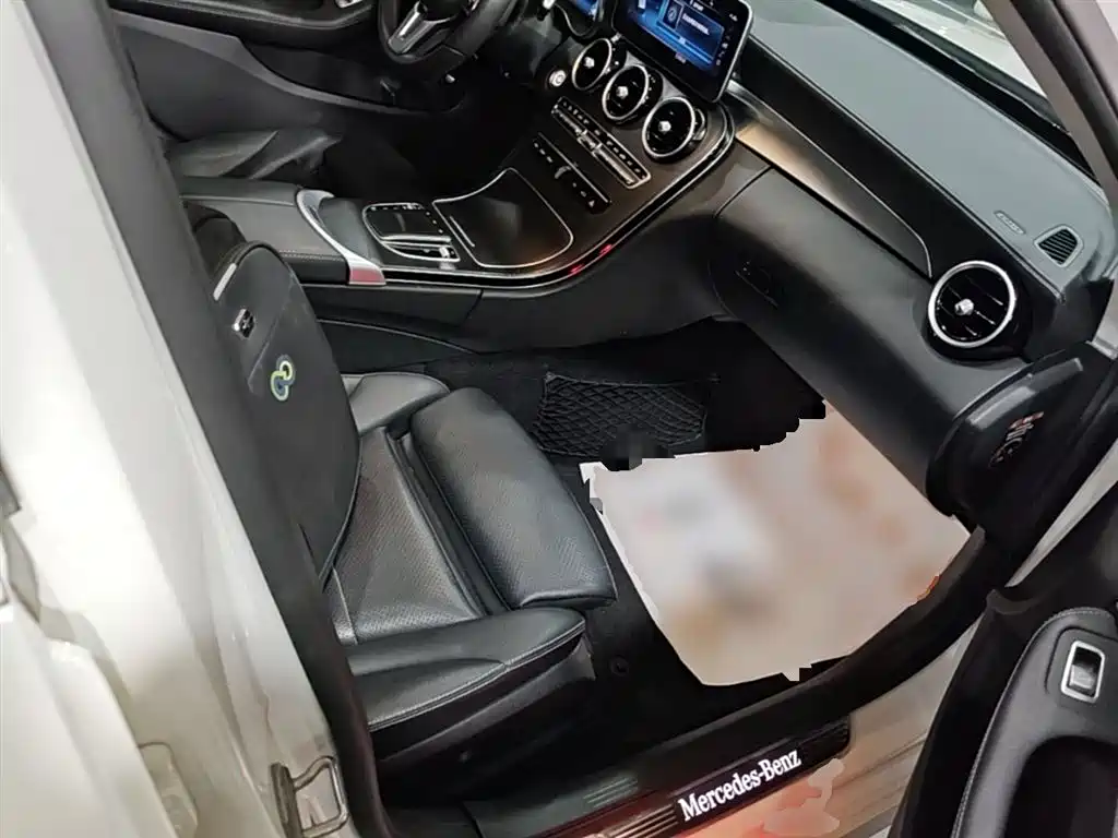 Mercedes-Benz C-Class 2019 — фото 25