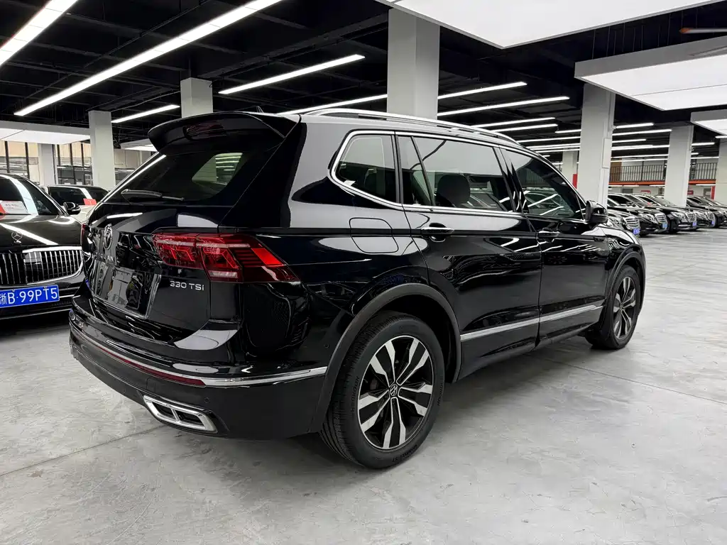 Volkswagen Tiguan L 2022 — фото 14