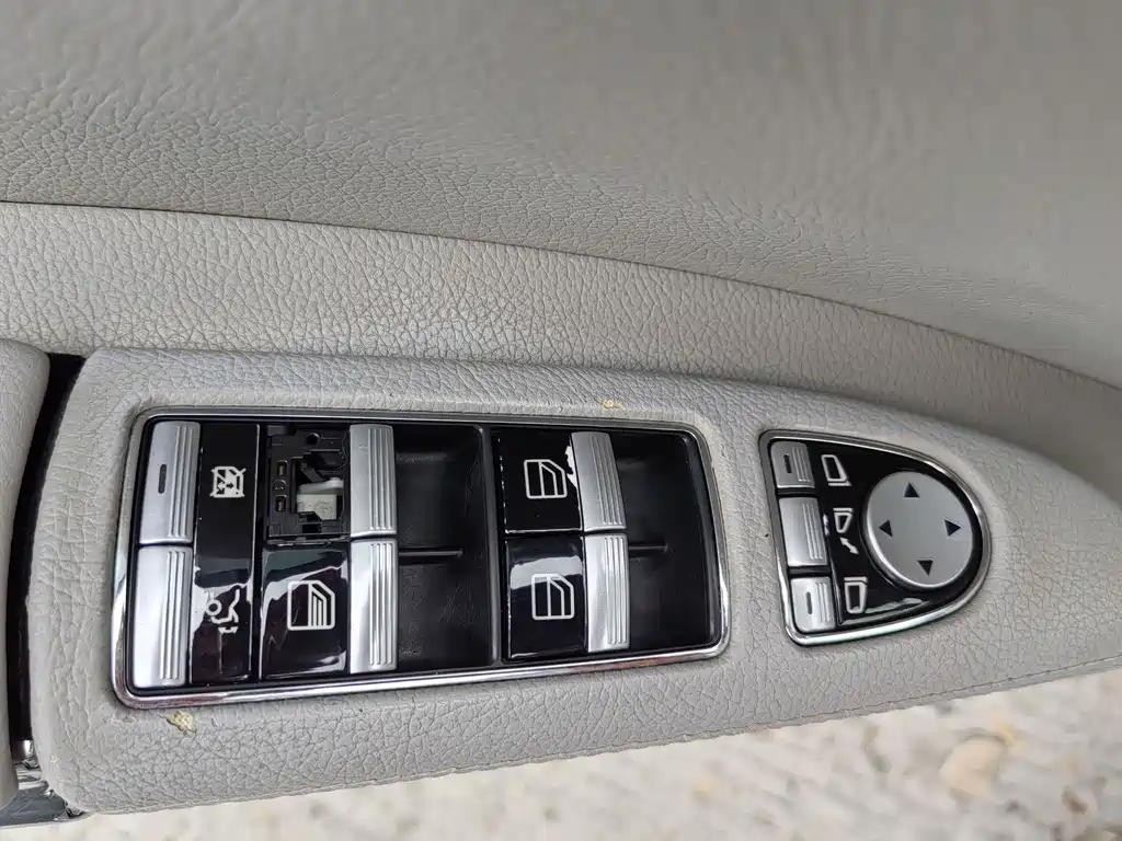 Mercedes-Benz S-Class 2011 — фото 19