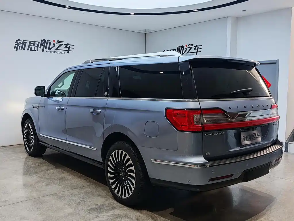 Lincoln Navigator 2022 — фото 3