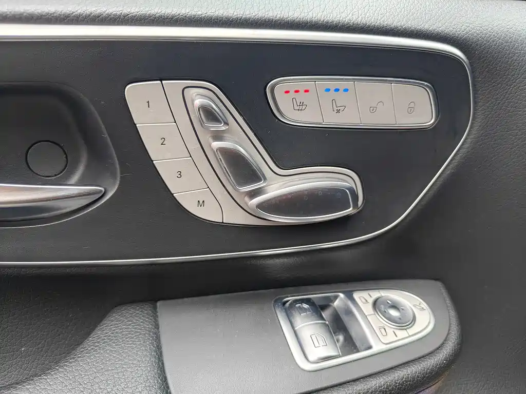 Mercedes-Benz V-Class 2023 — фото 5
