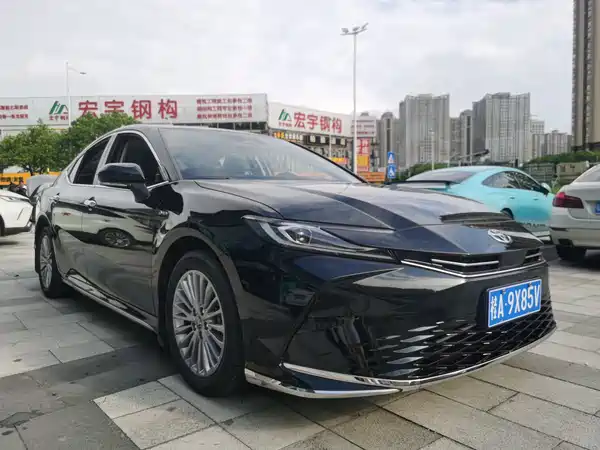 Toyota Camry 2025