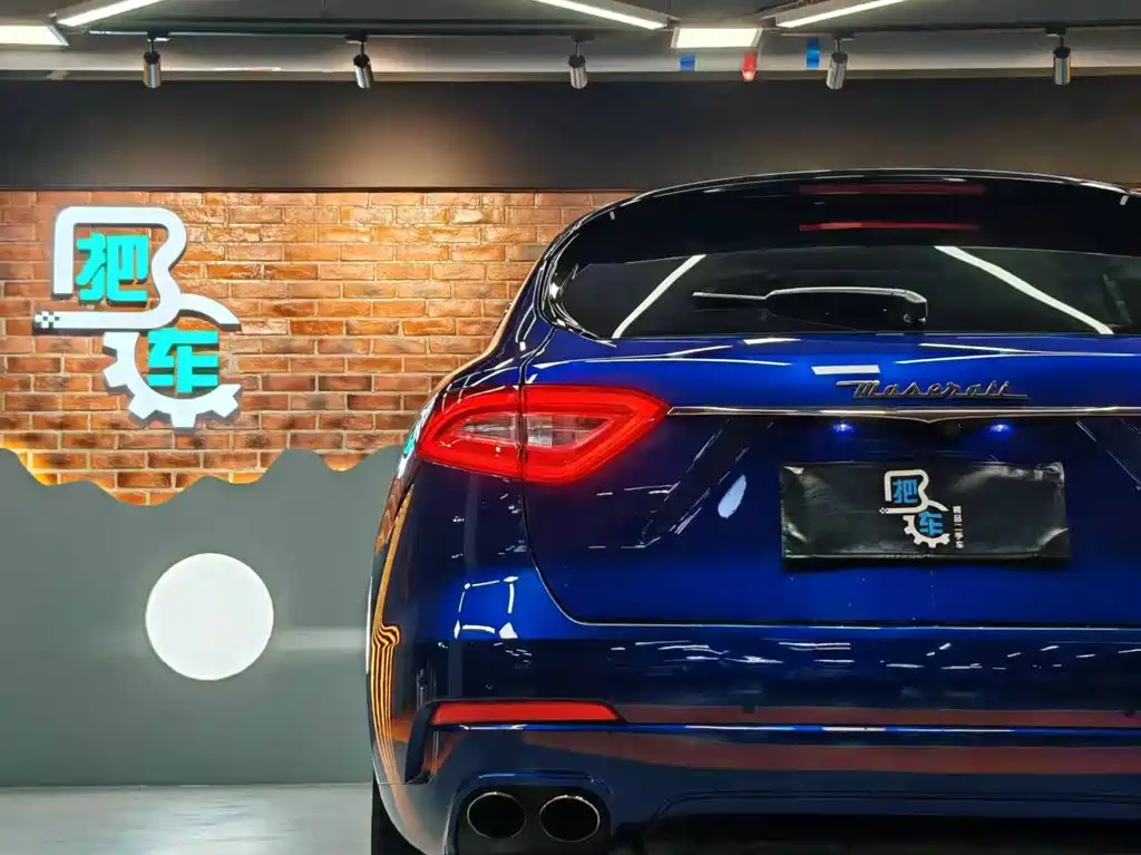 Maserati Levante 2017 — фото 36