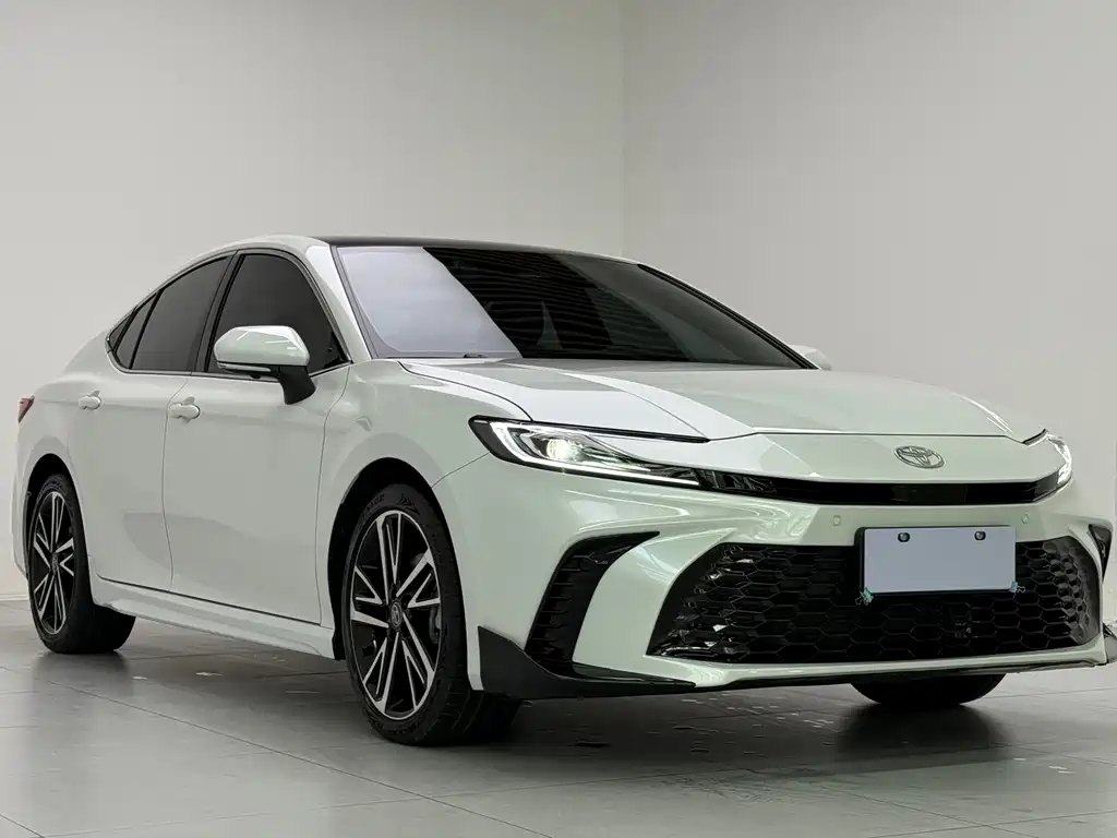 Toyota Camry 2026 — фото 3