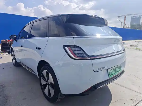 Baojun Yunduo 2023