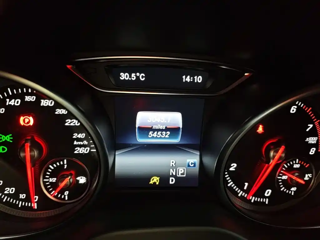 Mercedes-Benz GLA 2018 — фото 12