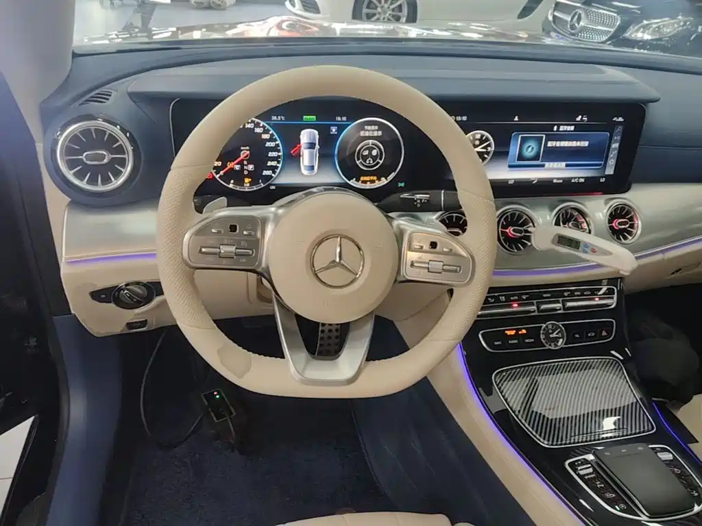 Mercedes-Benz E-Class 2020 — фото 11