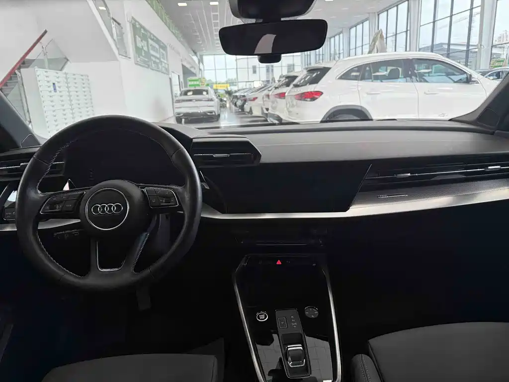 Audi A3 2022 — фото 19