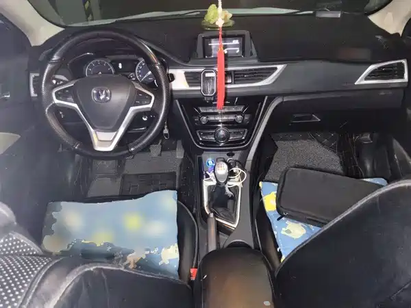 Changan Yuexiang V7 2017