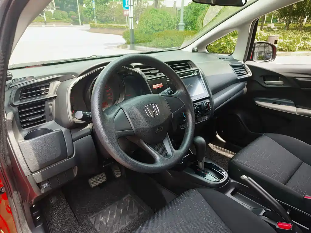 Honda Fit 2016 — фото 21