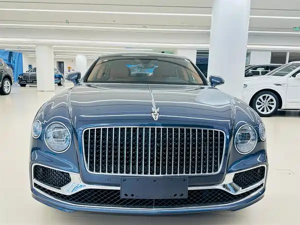 Bentley Flying Spur 2025