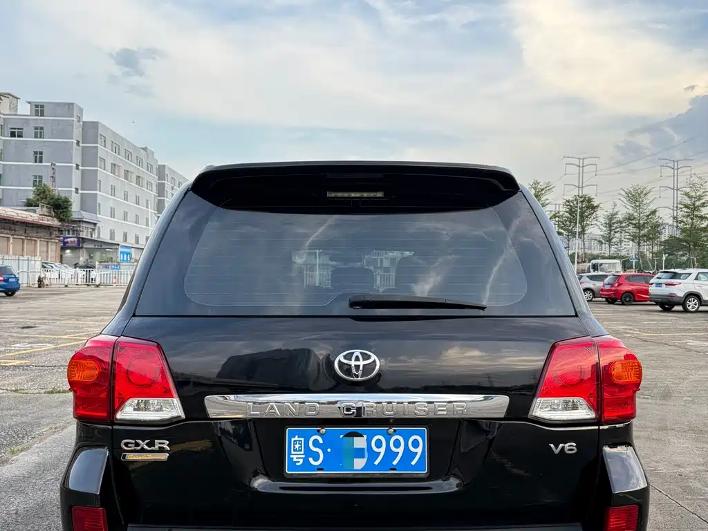 Toyota Land Cruiser 2016 — фото 10