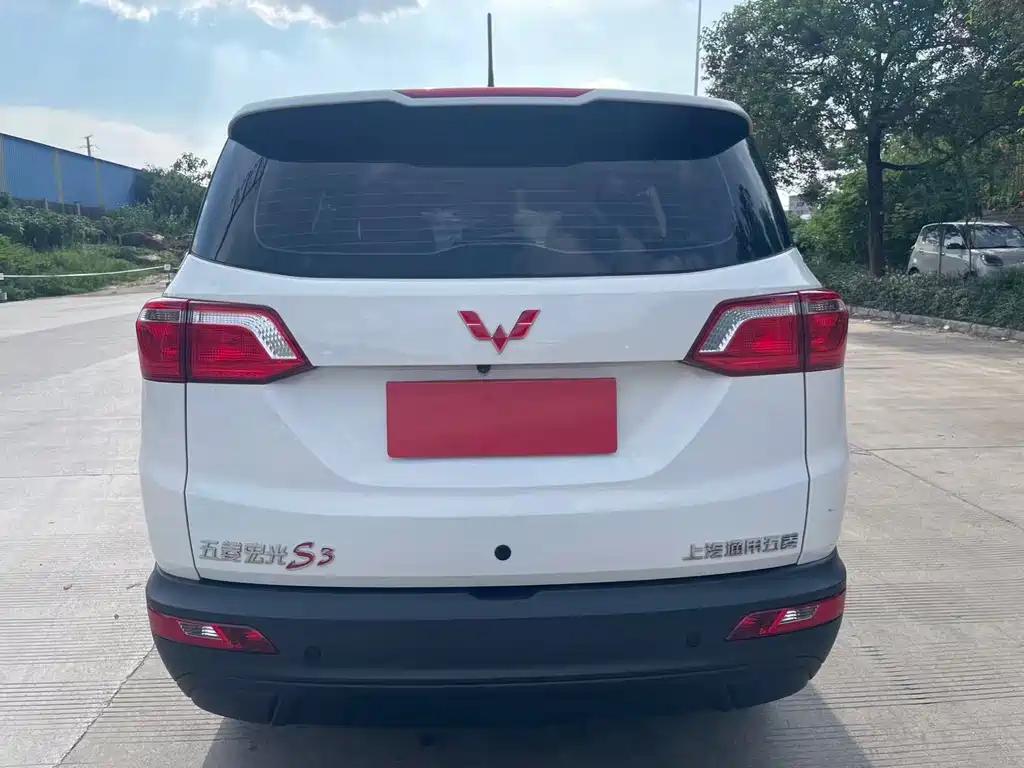 Wuling Hongguang S3 2021 — фото 8