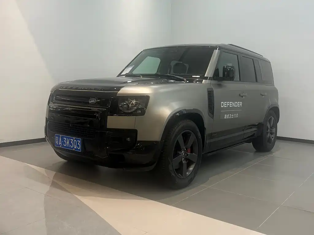 Land Rover Defender 2024 — фото 1