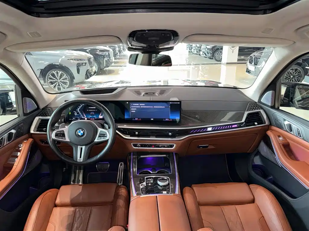 BMW X7 M60i 2023 — фото 9