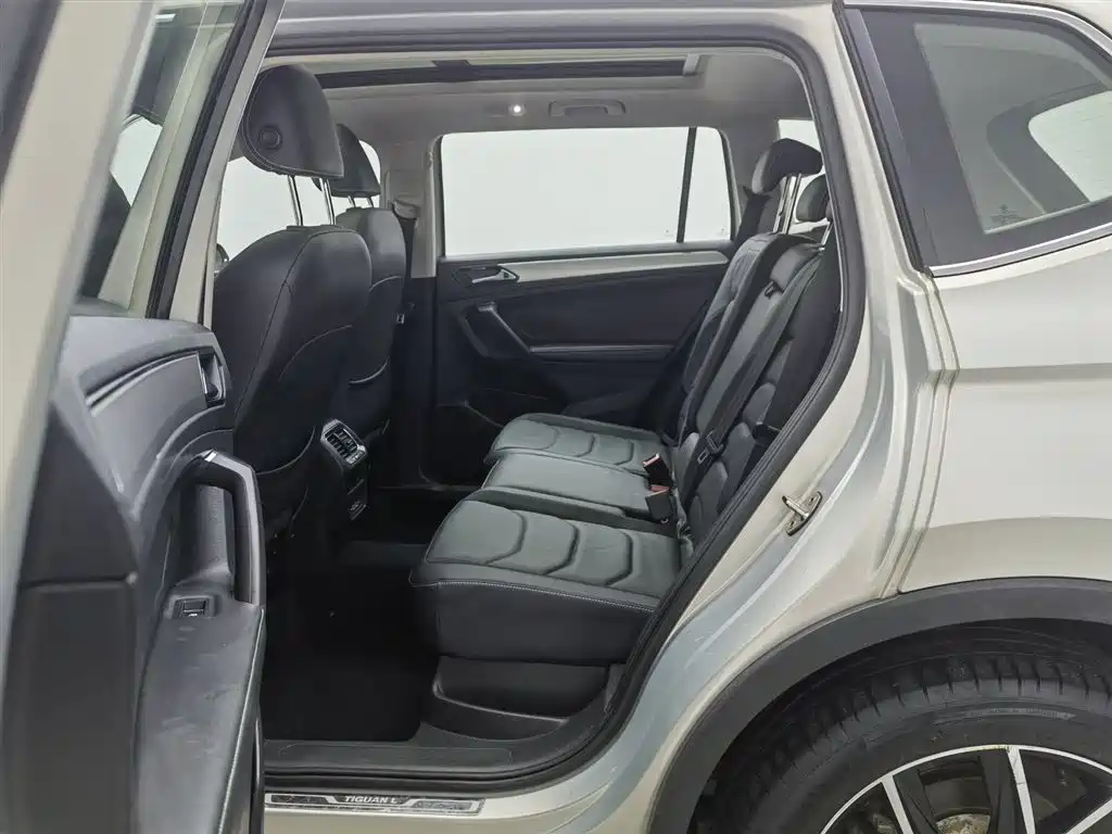 Volkswagen Tiguan L 2019 — фото 15