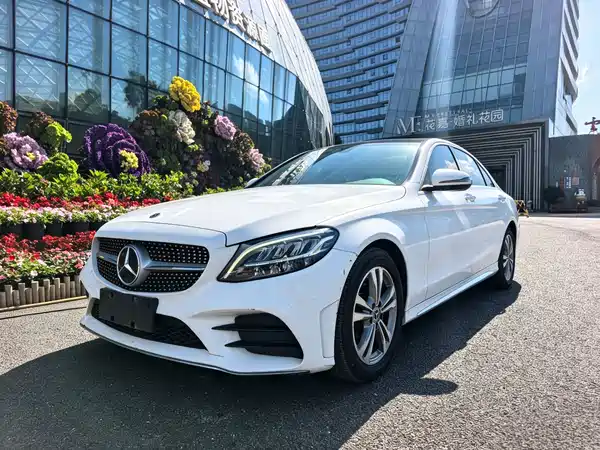 Mercedes-Benz C-Class 2021