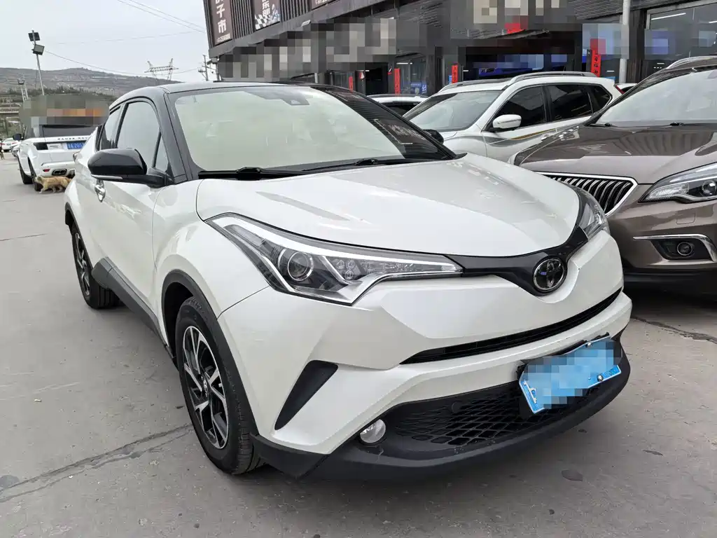 Toyota C-HR 2020 — фото 3
