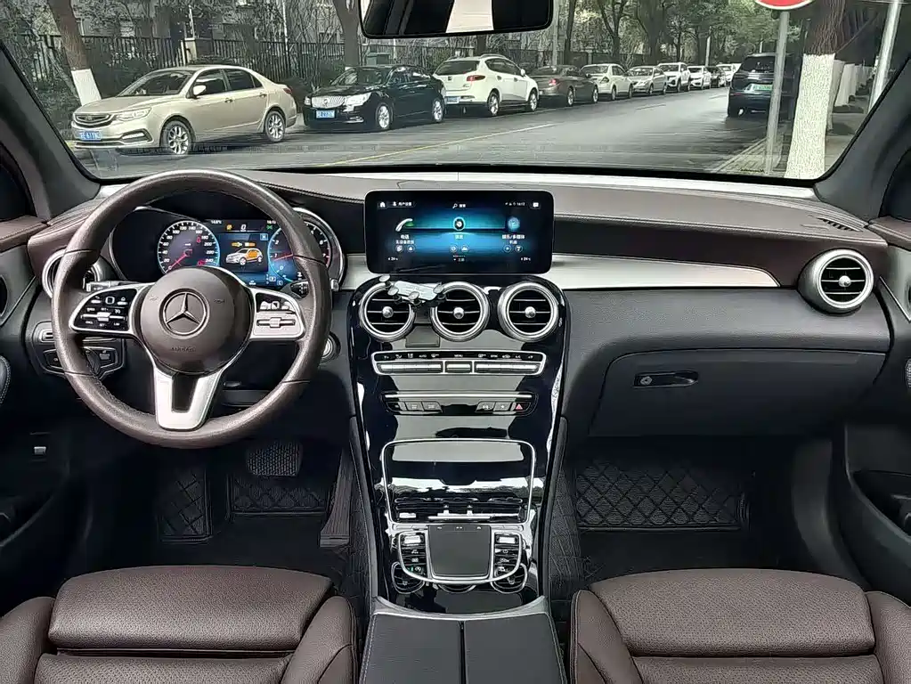 Mercedes-Benz GLC 2021