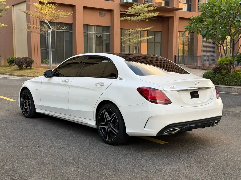 Mercedes-Benz C-Class 2020 — фото 10