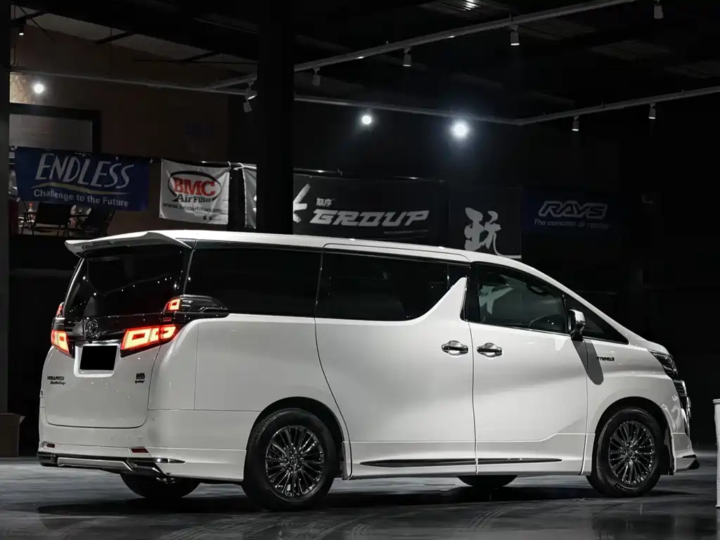 Toyota Vellfire 2019 — фото 5