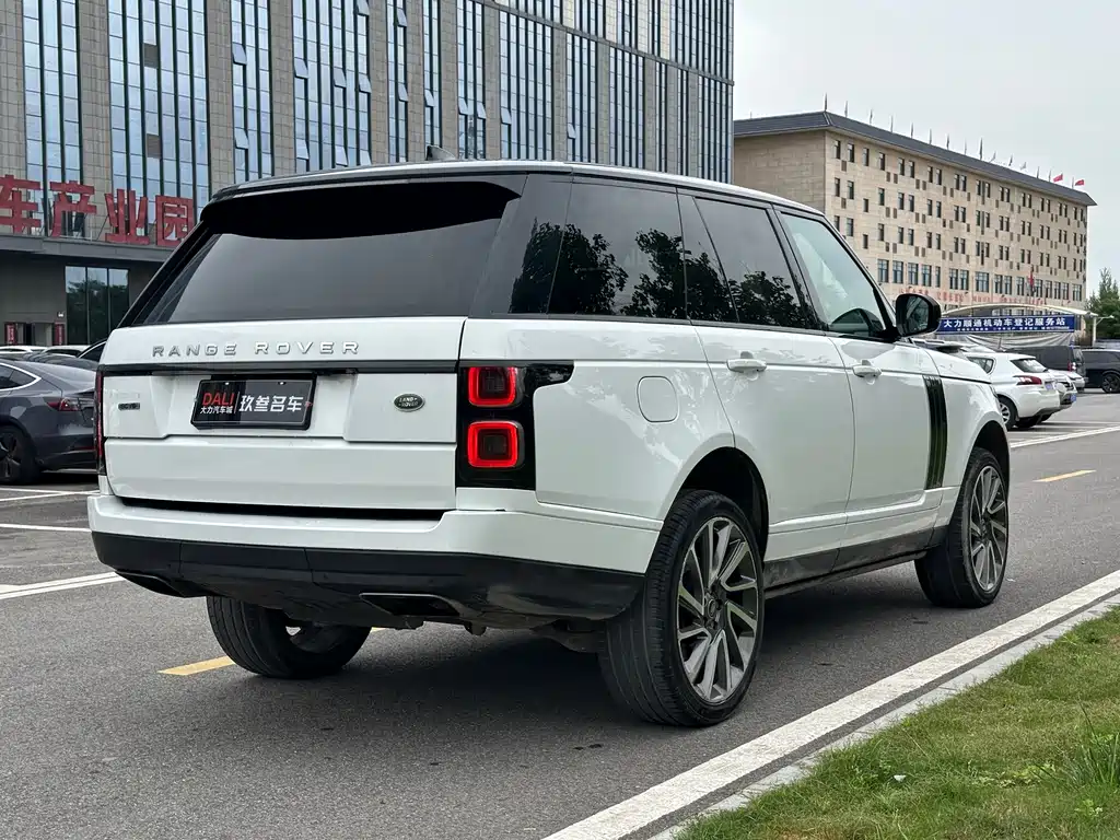 Land Rover Range Rover 2018 — фото 6