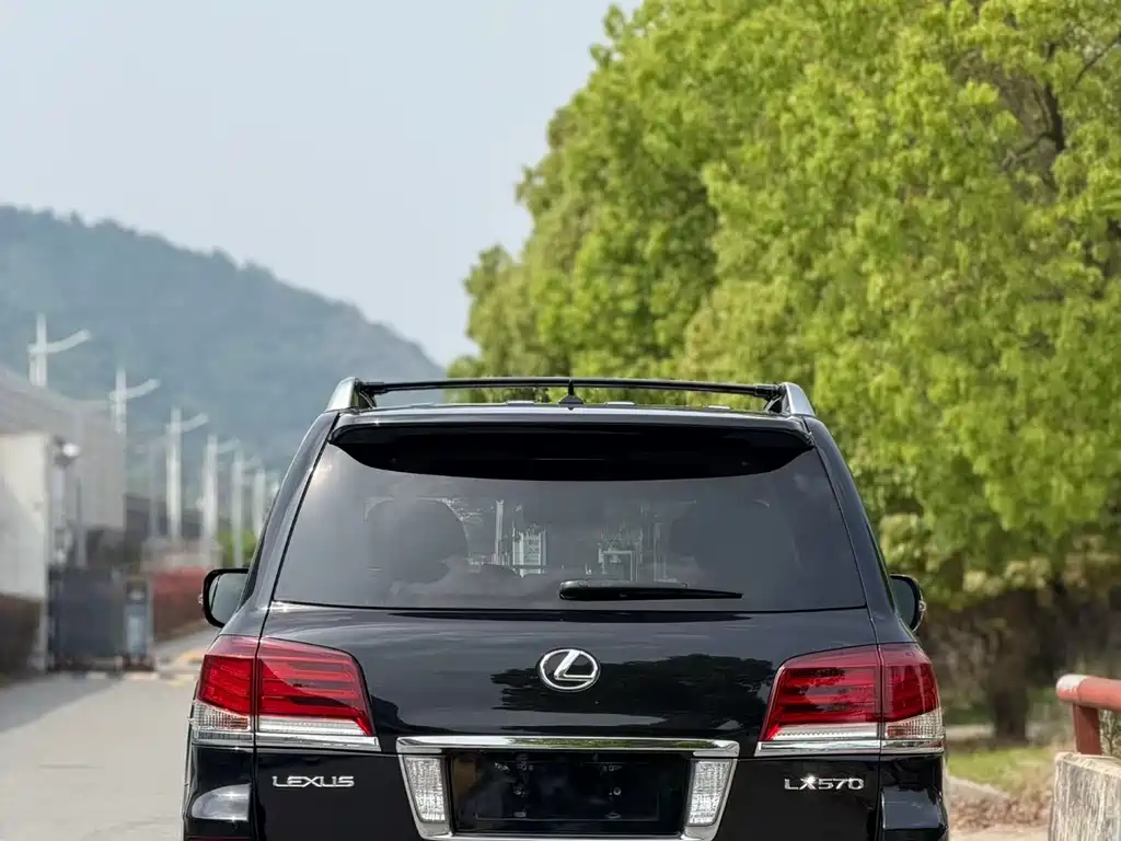Lexus LX 2014 — фото 4