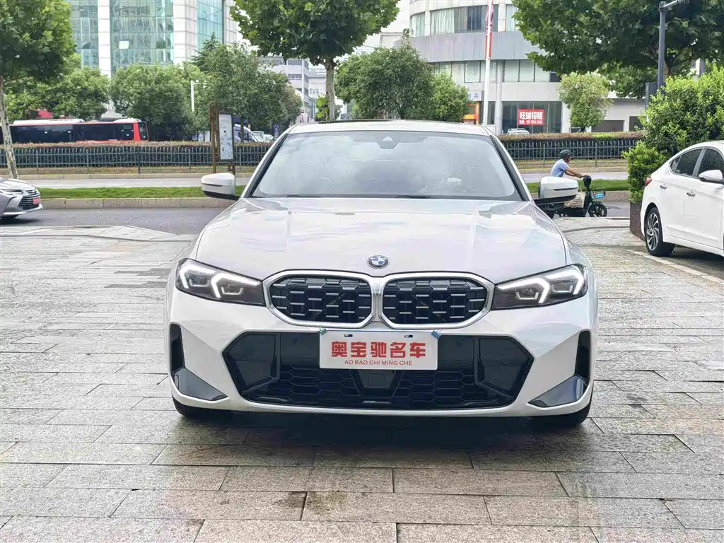 BMW 3 Series 2025