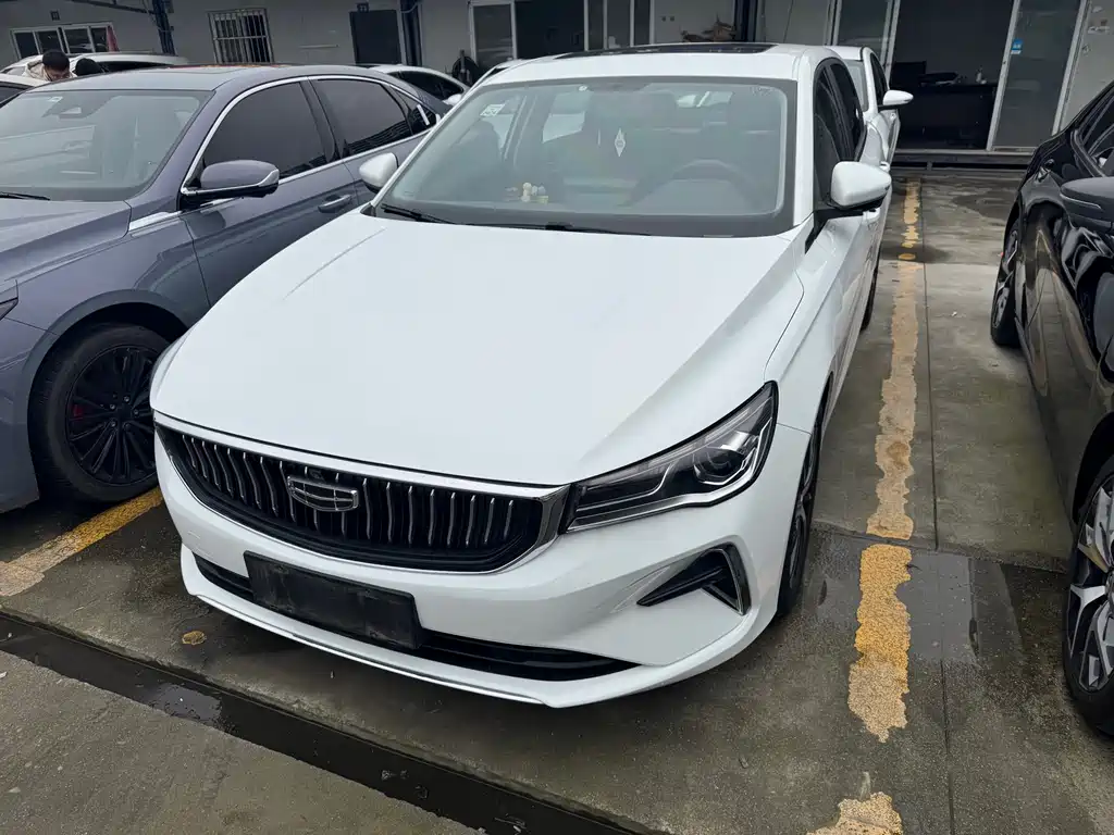 Geely Emgrand 2021