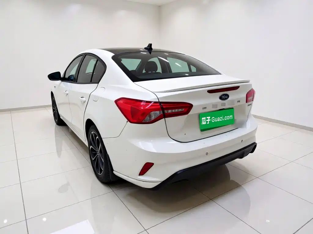 Ford Focus 2020 — фото 4