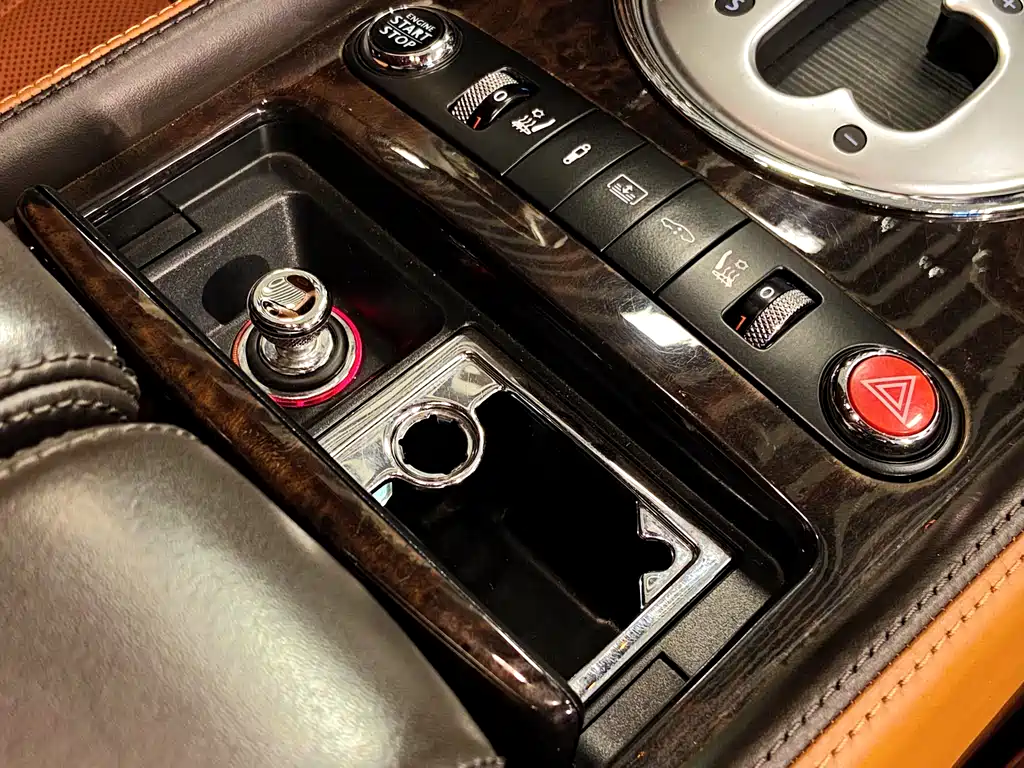 Bentley Flying Spur 2012 — фото 29