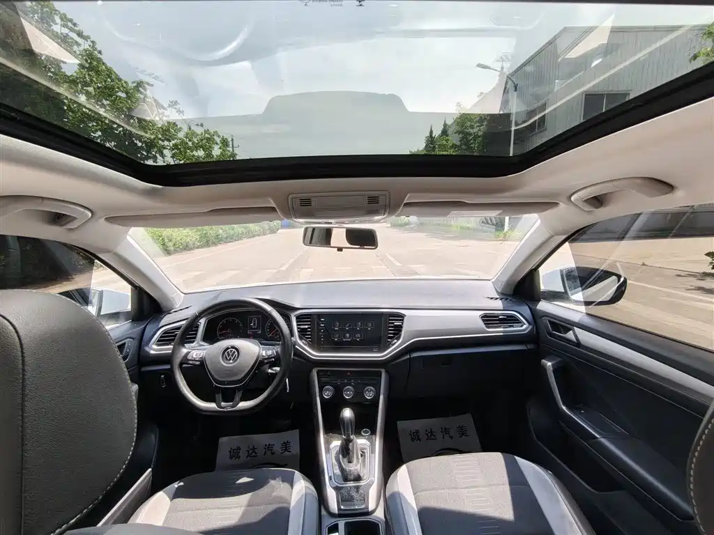 Volkswagen T-Roc 2021 — фото 15