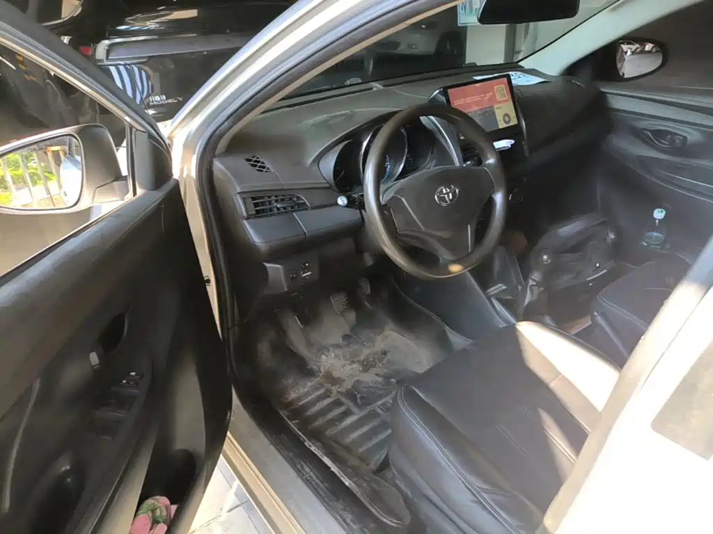 Toyota Vios 2015 — фото 16