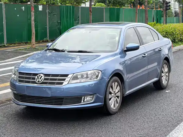 Volkswagen Lavida 2012