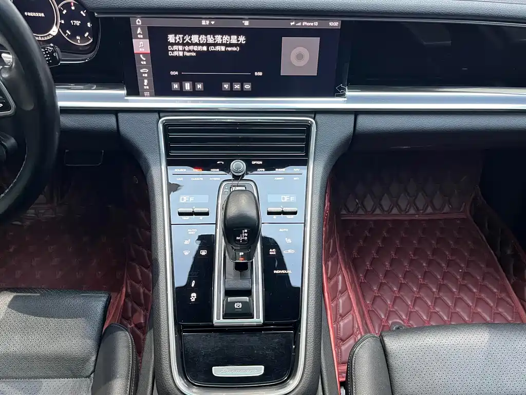 Porsche Panamera Hybrid 2020 — фото 15