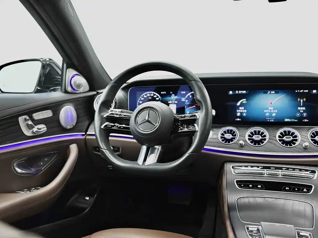 Mercedes-Benz E-Class 2021 — фото 27