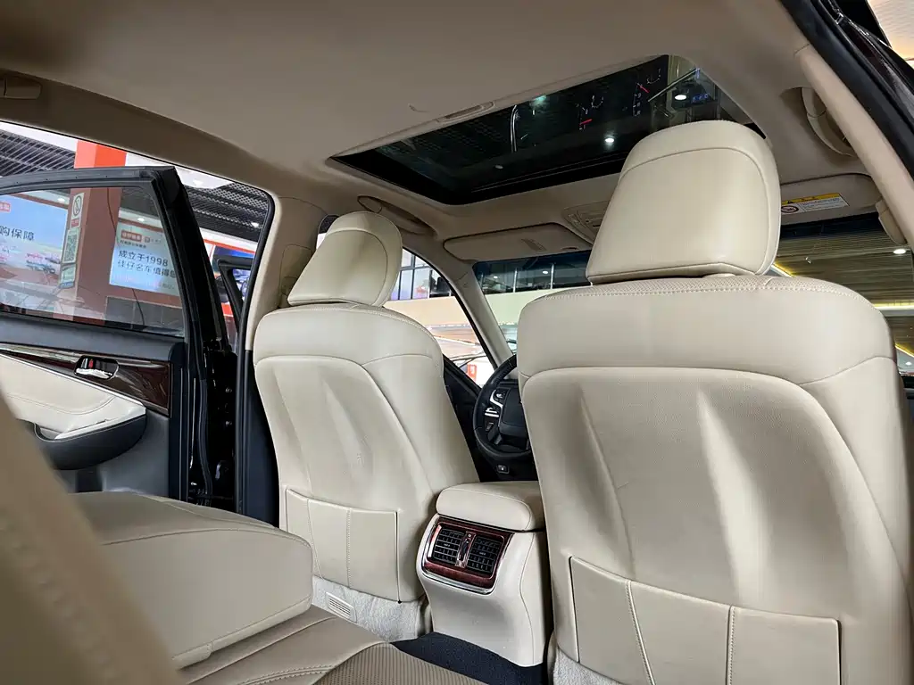 Toyota Crown 2018 — фото 18