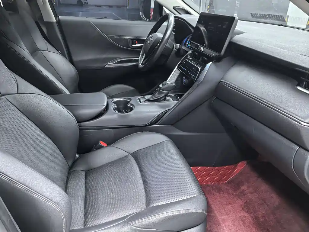 Toyota Venza 2023 — фото 12