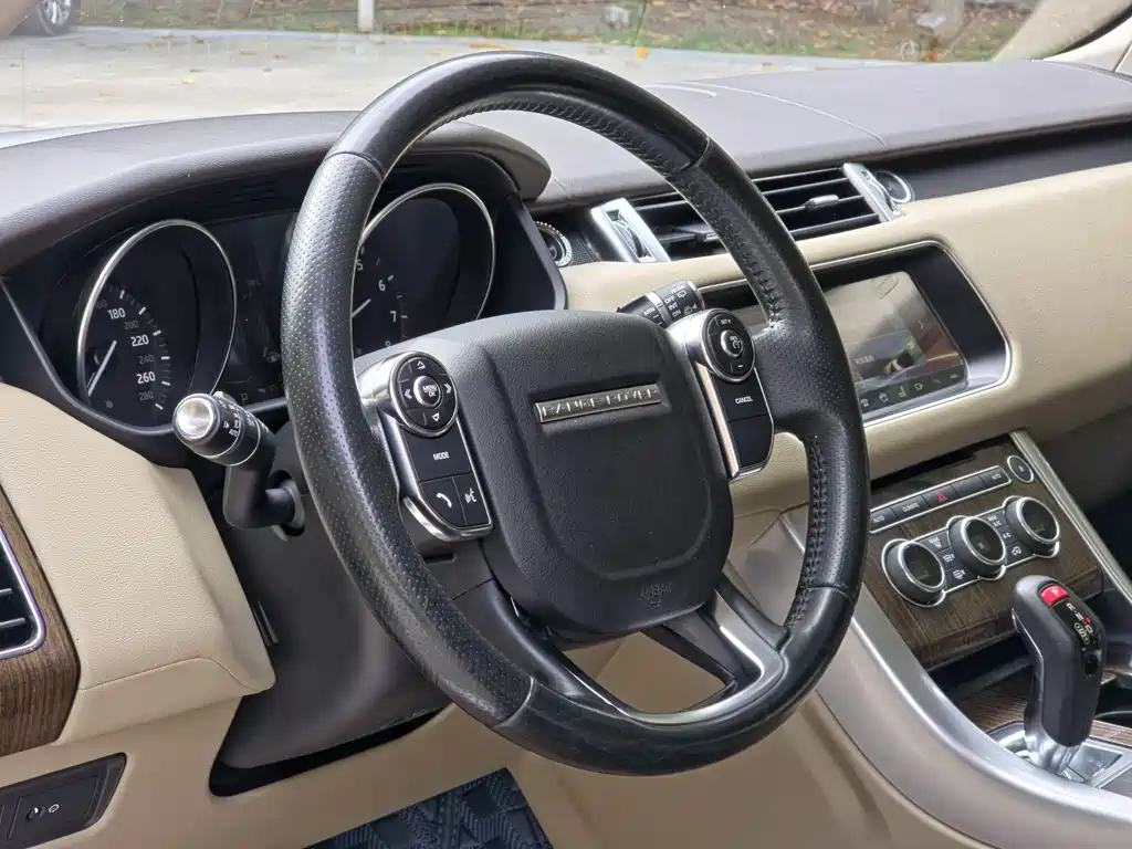 Land Rover Sport 2017