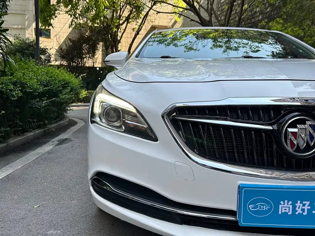 Buick LaCrosse 2016 — фото 16