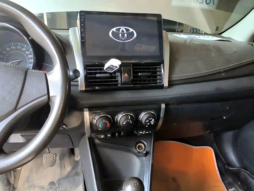Toyota Vios 2015 — фото 13