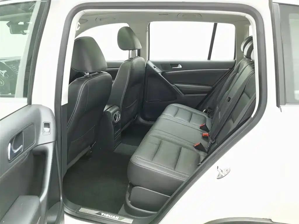 Volkswagen Tiguan 2016 — фото 15