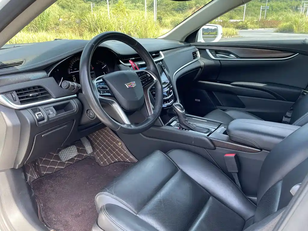 Cadillac XTS 2018 — фото 13