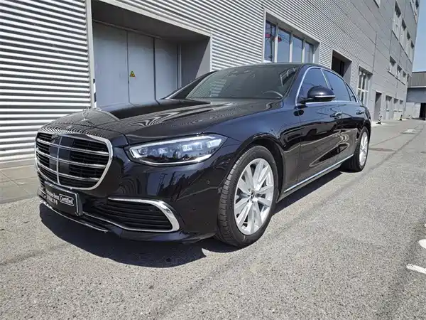 Mercedes-Benz S-Class 2025