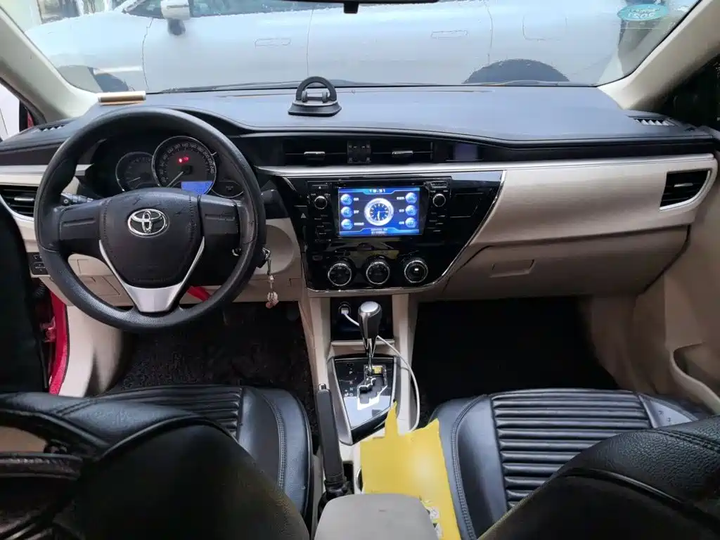 Toyota Corolla 2014 — фото 13
