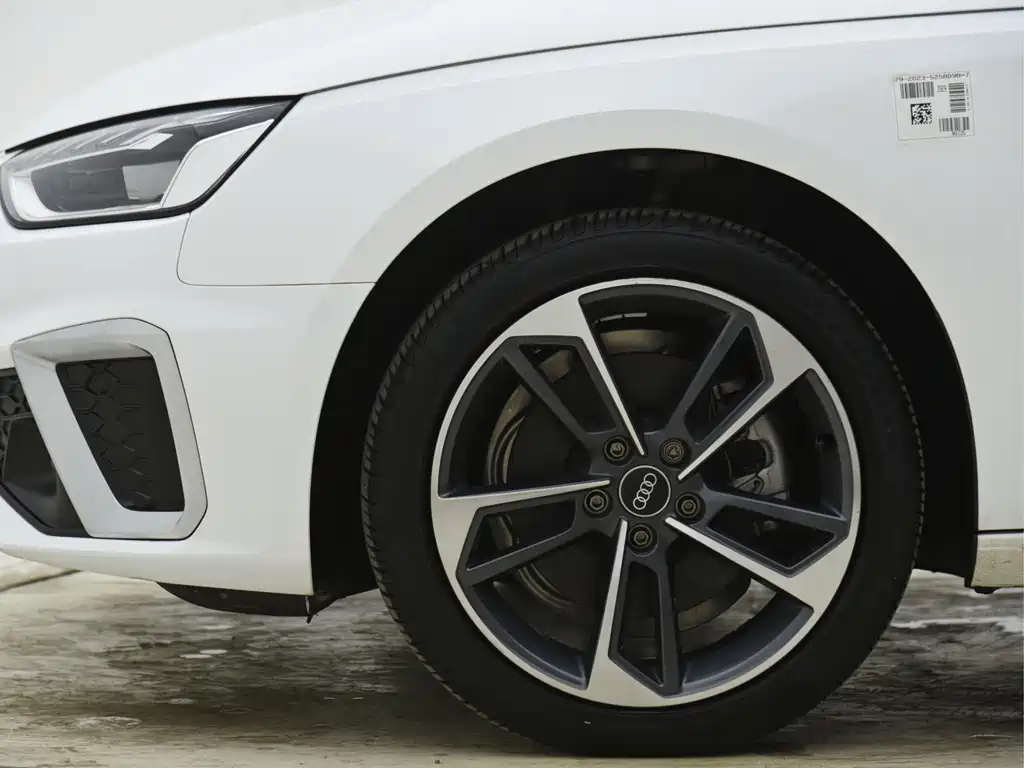 Audi A4L 2024